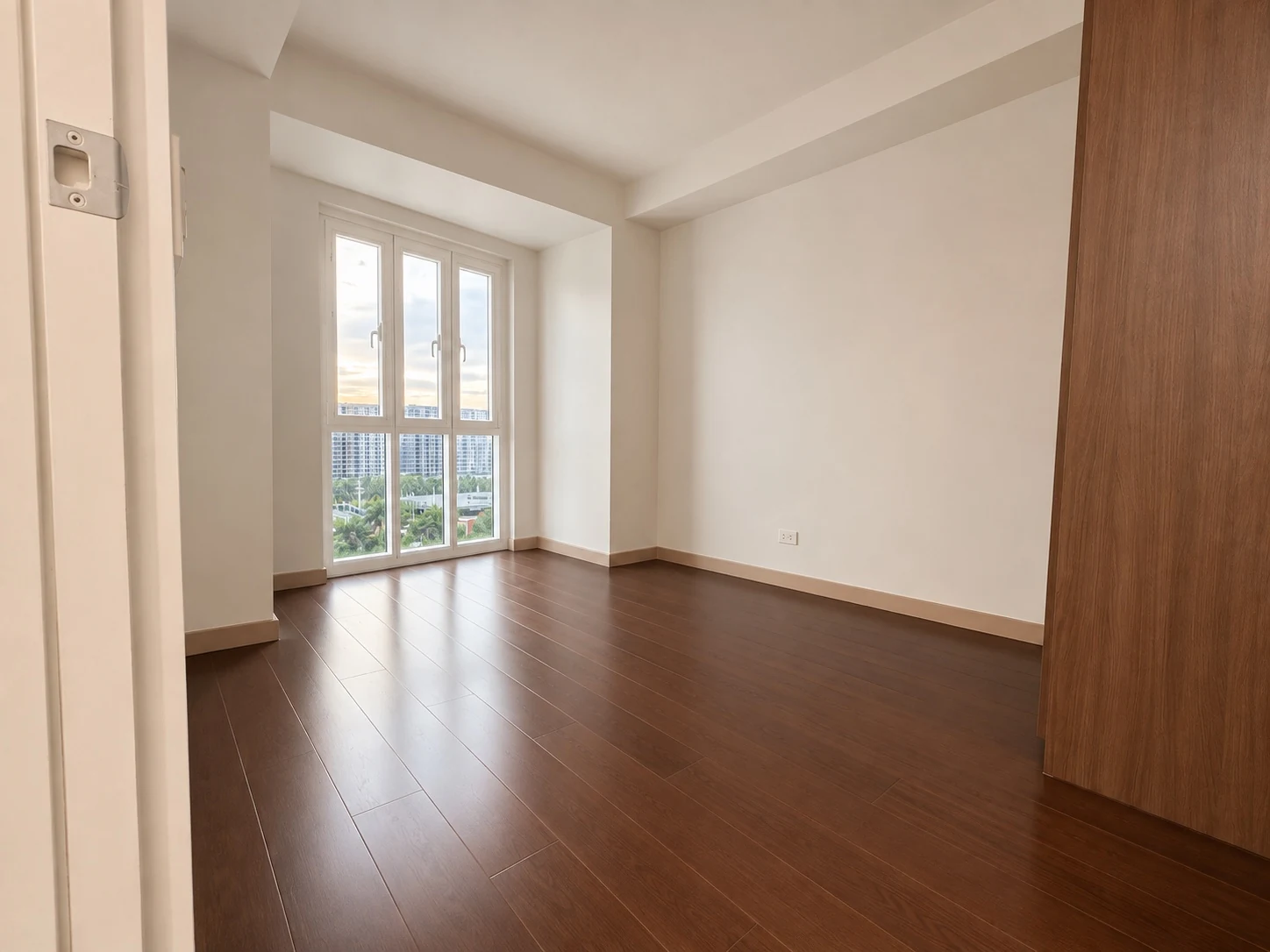 2 Bedroom - Bedroom / Window View