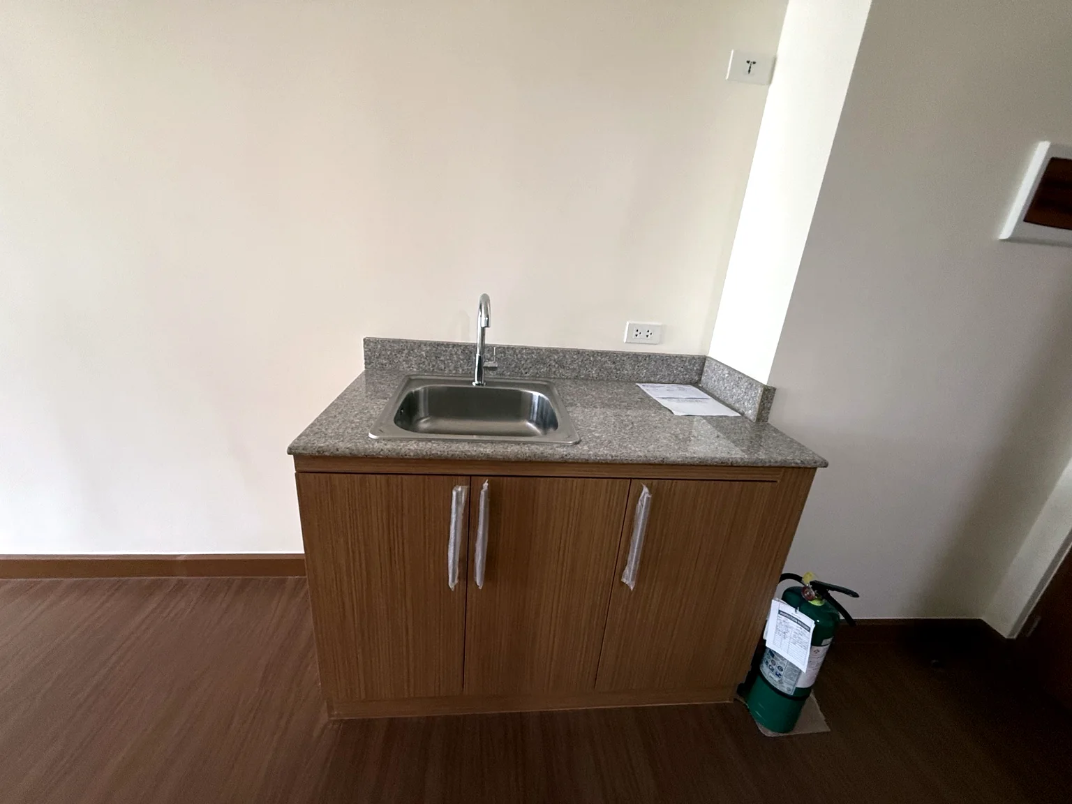 Studio - Kitchenette