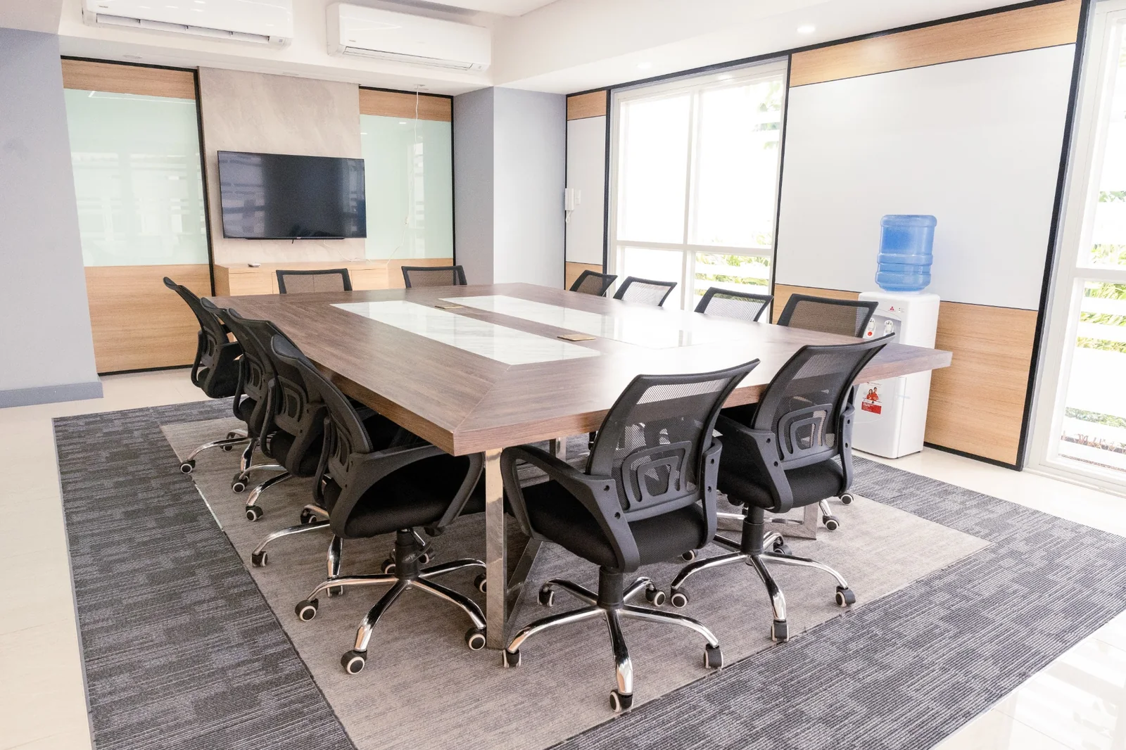 Quantum Residences - Conference Room