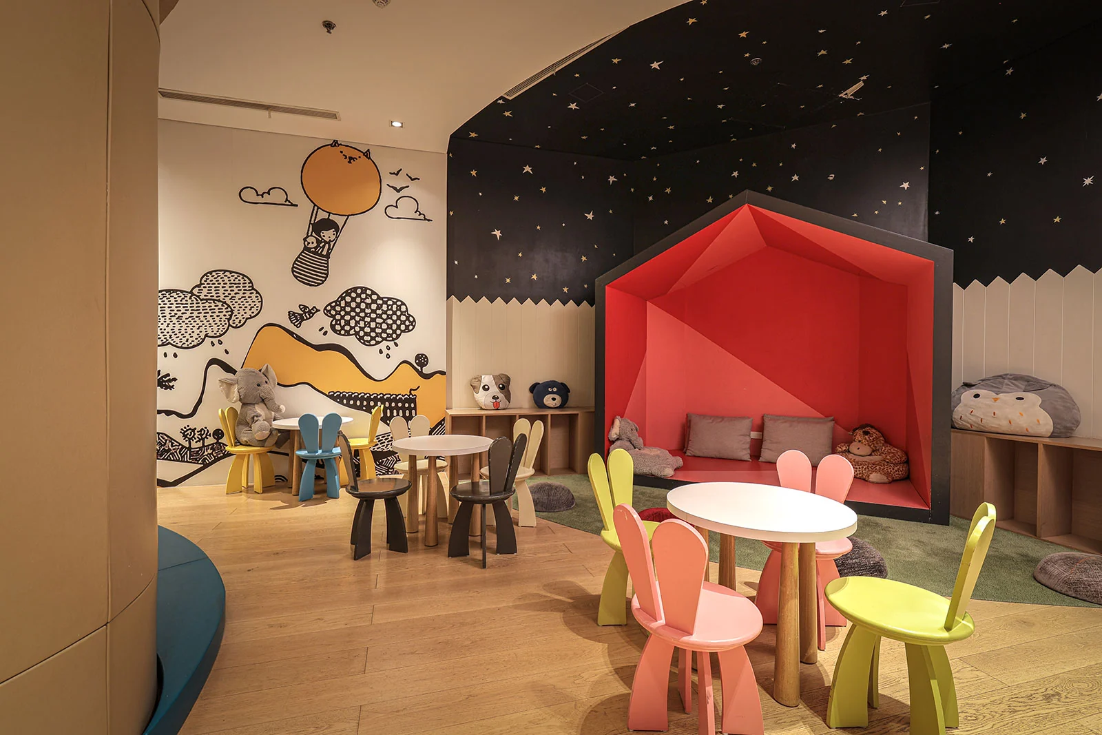Kids' Play Room